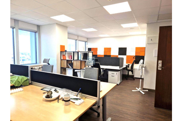 Katowice, Wynajmę lokale na piętrze o powierzchni 200m2