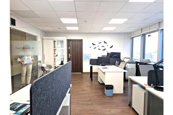 Katowice, Wynajmę lokale na piętrze o powierzchni 200m2