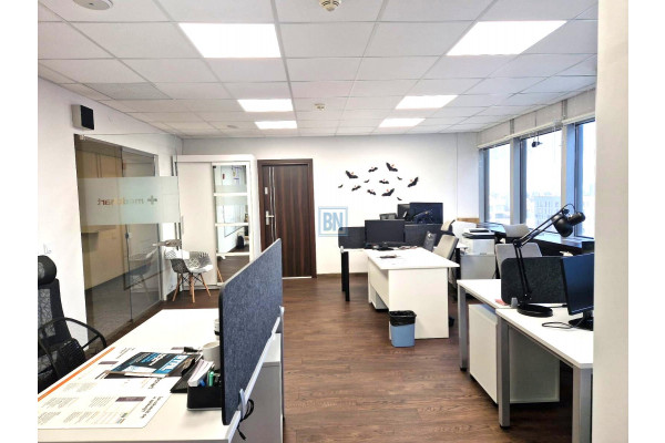 Katowice, Wynajmę lokale na piętrze o powierzchni 200m2