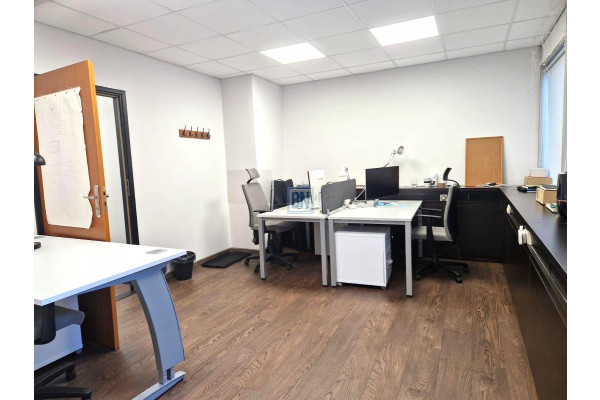 Katowice, Wynajmę lokale na piętrze o powierzchni 200m2