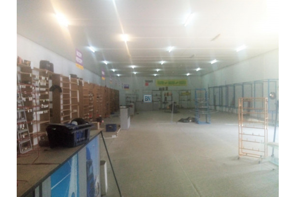 Bielsko-Biała, Hala o powierzchni 800 m2 dom wolnostojący 350m2 .Teren przemysłowy.