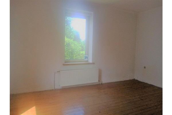 Bielsko-Biała, Hala o powierzchni 800 m2 dom wolnostojący 350m2 .Teren przemysłowy.