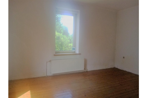 Bielsko-Biała, Hala o powierzchni 800 m2 dom wolnostojący 350m2 .Teren przemysłowy.