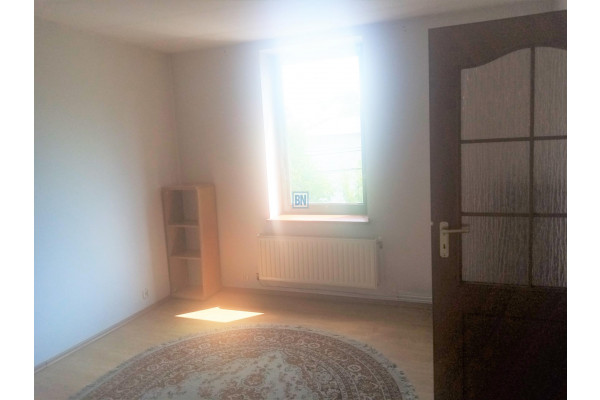 Bielsko-Biała, Hala o powierzchni 800 m2 dom wolnostojący 350m2 .Teren przemysłowy.