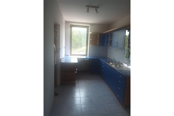 Bielsko-Biała, Hala o powierzchni 800 m2 dom wolnostojący 350m2 .Teren przemysłowy.