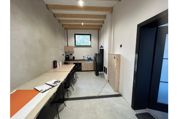 Zabrze, Building for rent