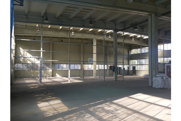 Gliwice, Szobiszowice, Hala 1200 m 2 z rampą