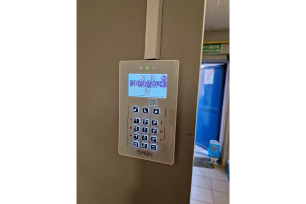 Zabrze, Wynaję male hale oraz dwie wiaty