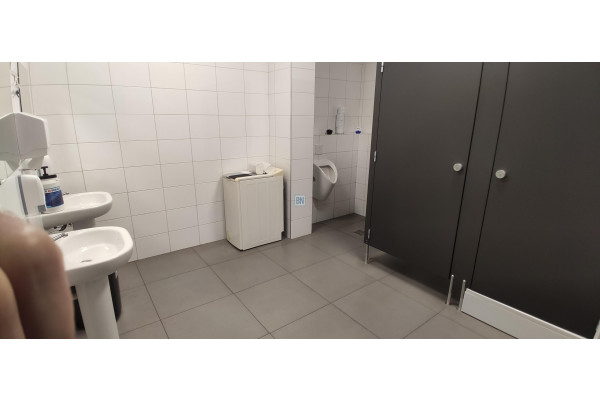 gliwicki, Luksusowa hala(lokal uzytkowy) z biurami w powiecie gliwickim.