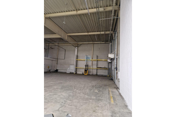 Gliwice, Wynajme halę z biurami