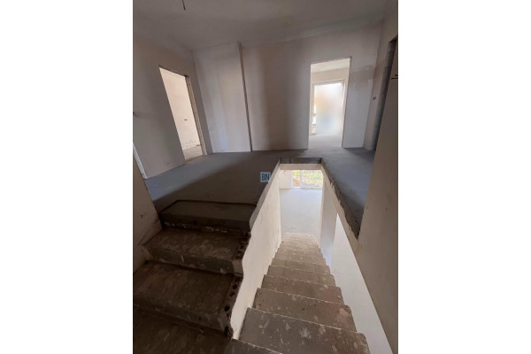 tarnog&oacute;rski, Zbrosławice, Szałsza, Dom w stanie surowym 178m2 lub mniejszy