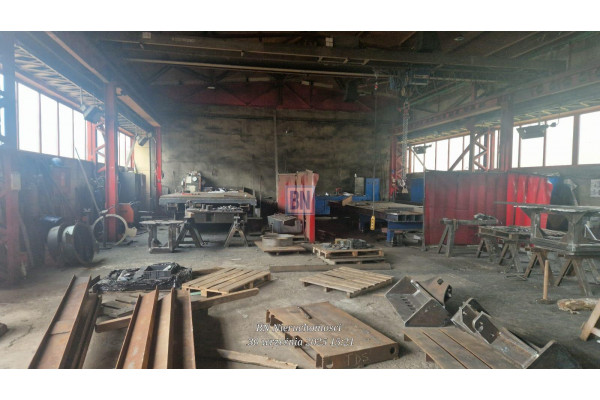 Zabrze, Hala/Magazyn z placem 3-4tys.m2 oraz suwnice