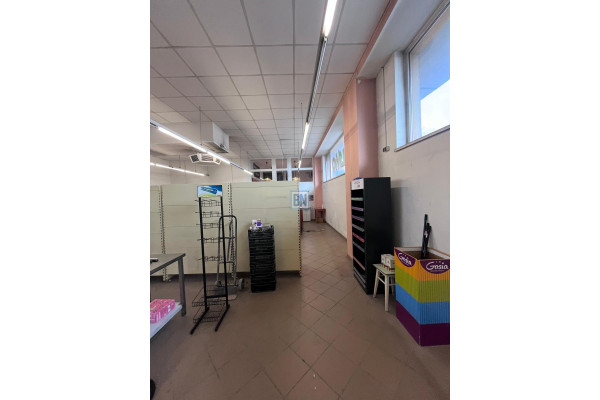 Gliwice, Obiekt usługowo-handlowo-biurowy