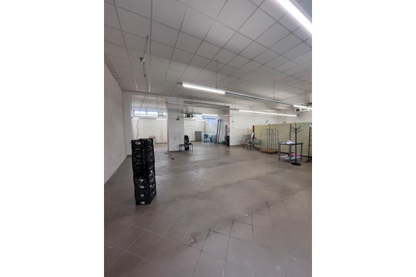 Gliwice, Obiekt usługowo-handlowo-biurowy