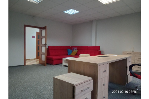 Żory, Hala  1580 mkw .Posadzka nie pylaca .Powierzchnia biur- i socjalna .Plac .Duży przydział prądu.