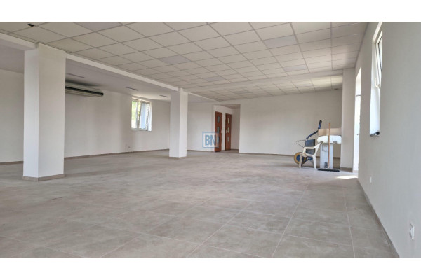 małopolskie, oświęcimski, Oświęcim, Wolnostojący budynek z parkingiem na sprzedaż