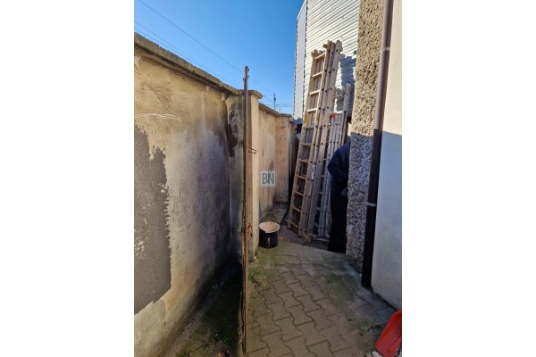 Zabrze, Wynaję male hale oraz dwie wiaty