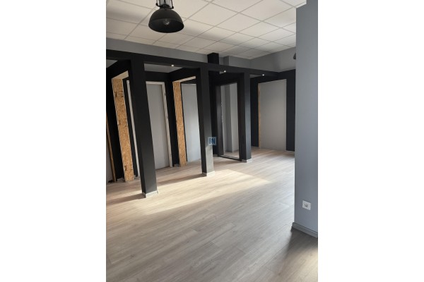 Bytom, Lokal parterowy usługowe