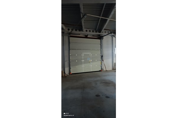 Zabrze, Hala magazynowa , produkcyjną 600 m2 posadzka nie pyląca. Duże przyłącze prądu.