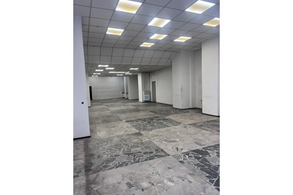 Gliwice, Lokal usługowo-handlowy