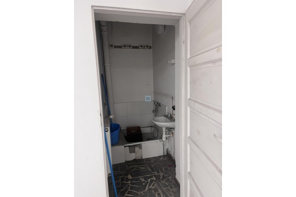 Gliwice, Lokal usługowo-handlowy