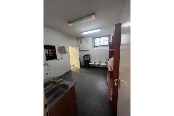 Gliwice, Lokal usługowo-handlowy