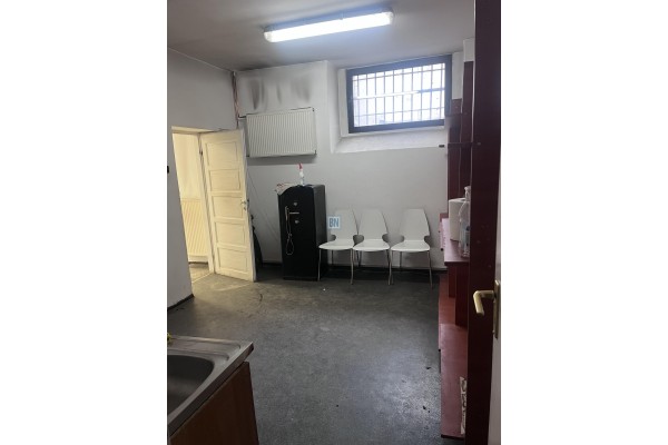 Gliwice, Lokal usługowo-handlowy