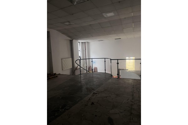 Gliwice, Lokal usługowo-handlowy