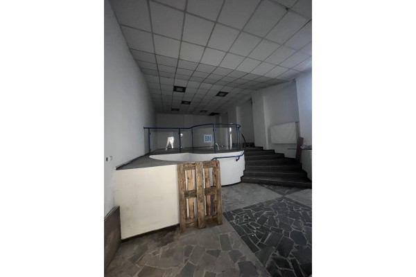 Gliwice, Lokal usługowo-handlowy