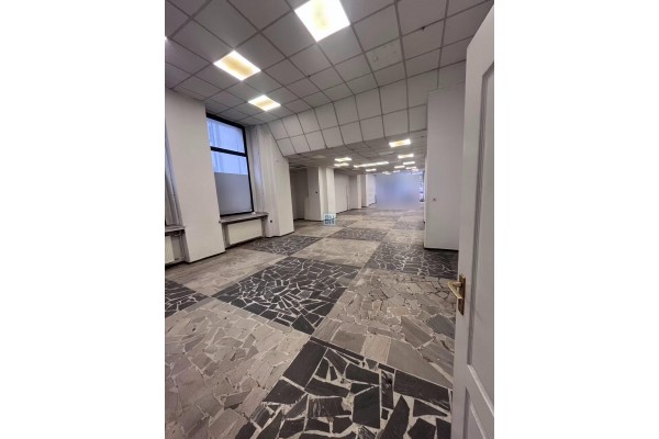 Gliwice, Lokal usługowo-handlowy