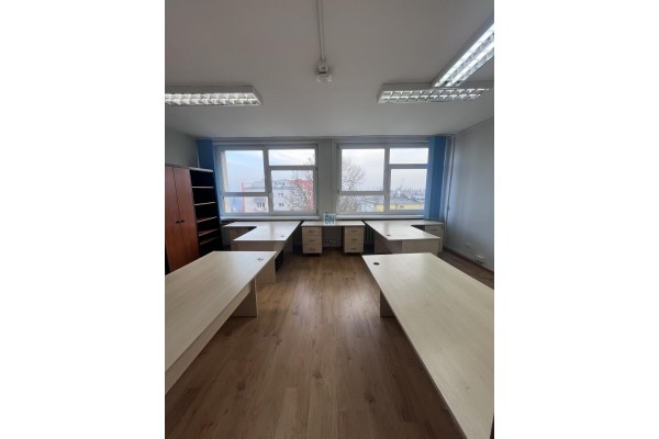 Gliwice, Wynajmę p&oacute;ł piętra biur dla firmy