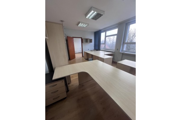 Gliwice, Wynajmę p&oacute;ł piętra biur dla firmy