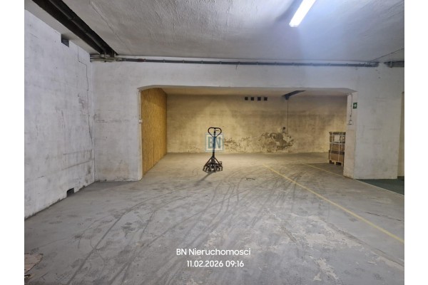 Katowice, Mała hala z bramą