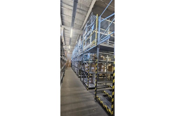 Gliwice, Hala magazynowa