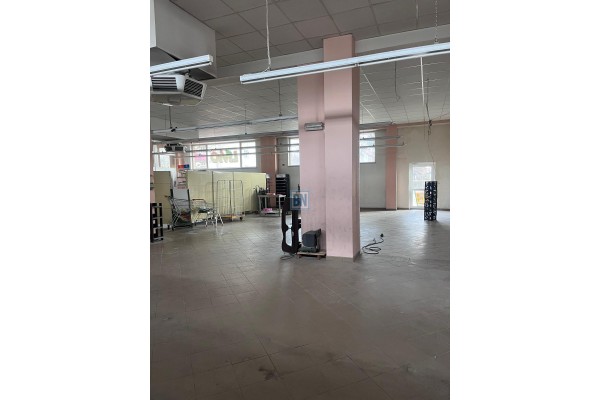 Gliwice, Obiekt usługowo-handlowo-biurowy