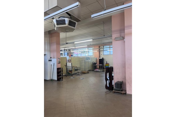 Gliwice, Obiekt usługowo-handlowo-biurowy