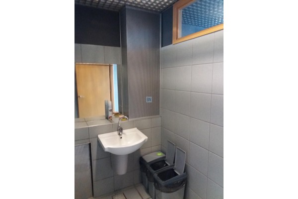 Zabrze, Wynajmę część biurowca