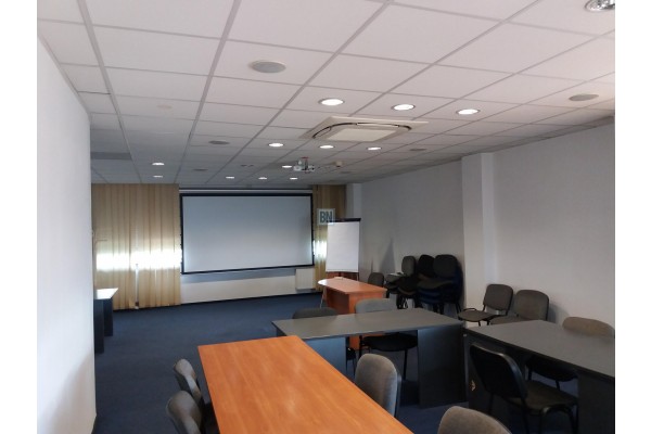 Zabrze, Wynajmę część biurowca