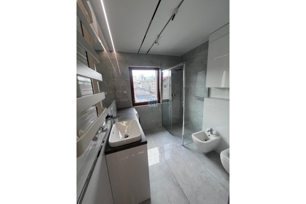 Gliwice, Mieszkanie w apartamentowcu z otwartą kuchnią