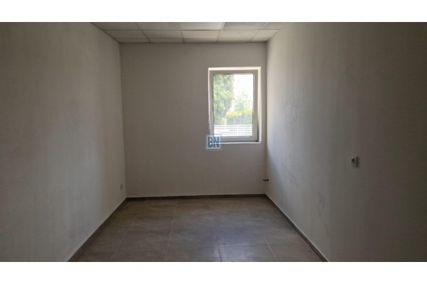 oświęcimski, Oświęcim, Wolnostojący budynek z parkingiem na sprzedaż