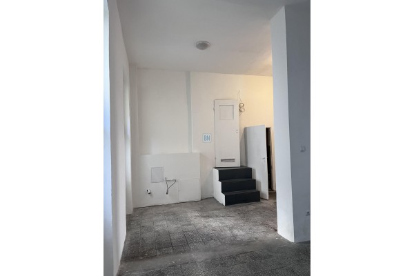 Gliwice, Lokal usługowo-handlowy