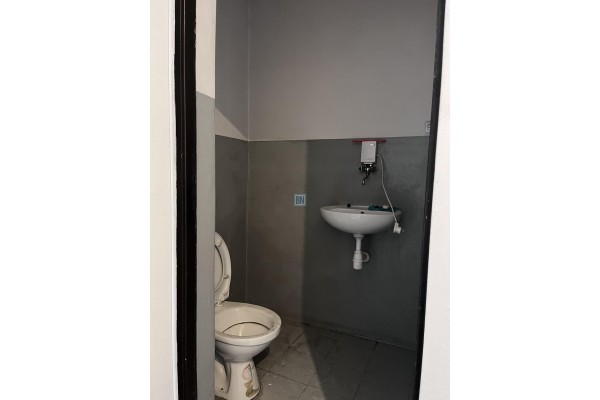 Gliwice, Lokal usługowo-handlowy