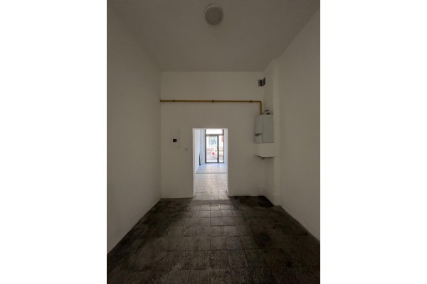 Gliwice, Lokal usługowo-handlowy