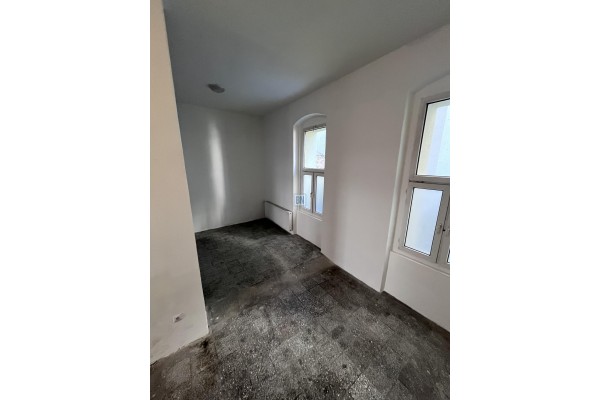 Gliwice, Lokal usługowo-handlowy