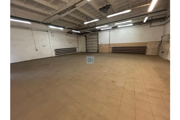 mikołowski, Hala 280 m, 100 m, 60 m, ogrzewana w powiecie mikołowskim.