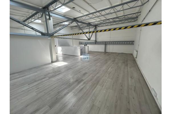 Gliwice, Lokal uzytkowy z magazynem 300 m, ogzrewany, Gliwice.