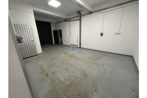 Gliwice, Lokal uzytkowy z magazynem 300 m, ogzrewany, Gliwice.