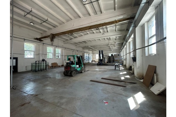 gliwicki, Knur&oacute;w, Wynajme halę przemysłową w Knurowie ogrzewaną 750 m kw.