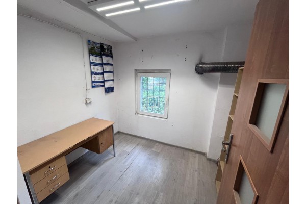 Gliwice, Magazynek z biurem do wynajęcia