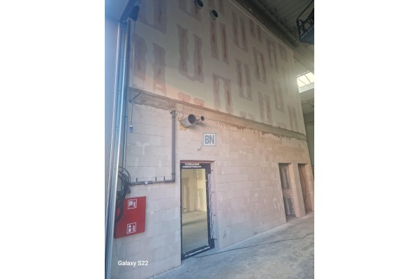 Zabrze, Hala magazynowa z biurmi na wyanjem r&oacute;żne moduły i konfigurację